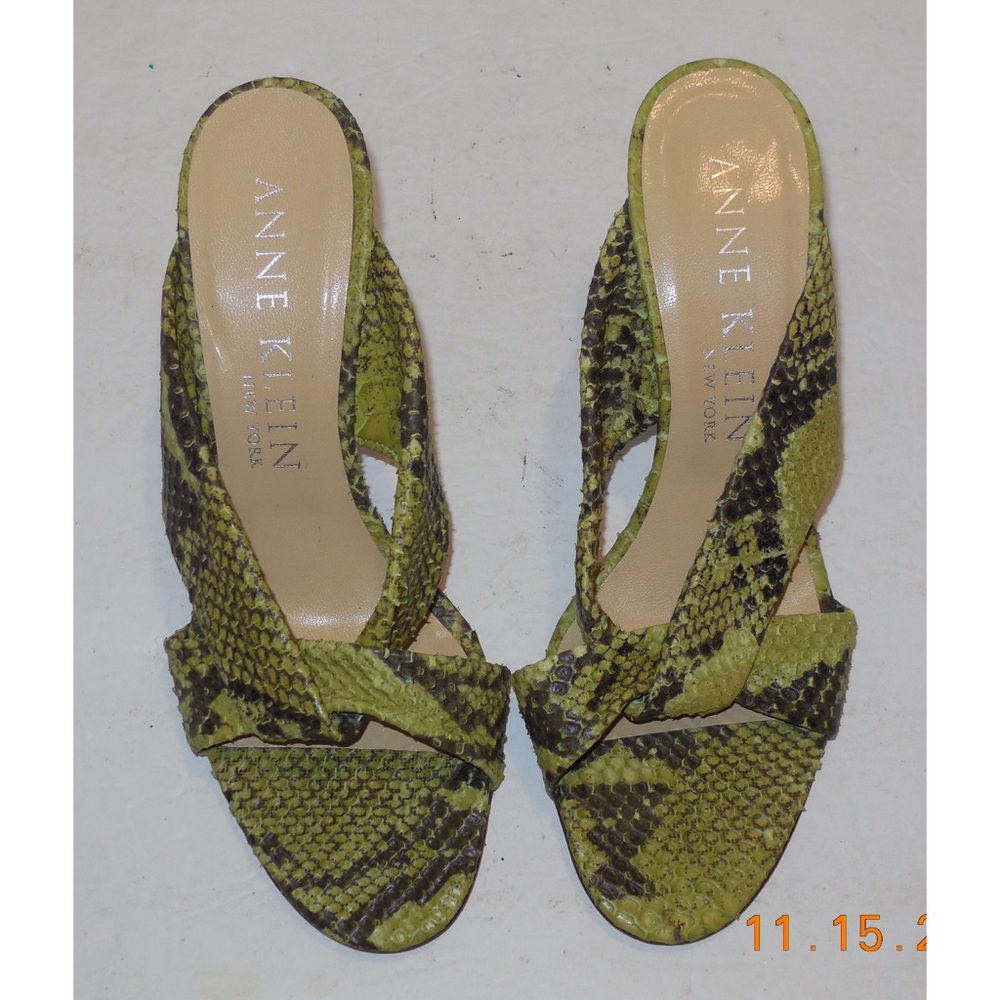 Anne Klein green & black reptile print heels 7M
